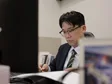 사건 자료를 확인하는 이슬기 대표변호사